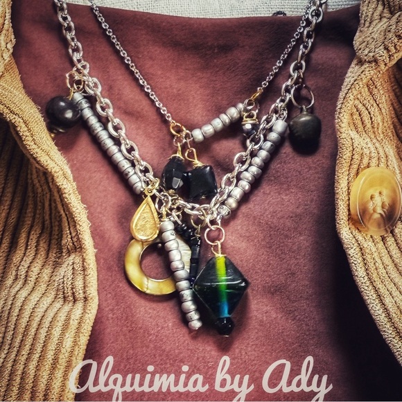 Eclectic layered charms necklace - Picture 1 of 7
